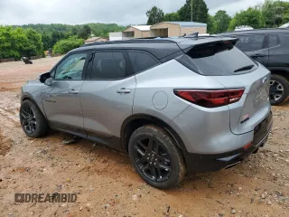 2024 Chevrolet Blazer RS z VIN 3GNKBERS9RS190172, wystawiony jako Copart lot #56324245 z przebiegiem 19 171 mil mil oraz Szkody całkowita. Historia ofert i sprzedaży dostępna na DreamBid. Obrazek 2.