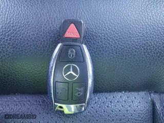 2013 Mercedes-Benz E-Class E 350 Luxury with VIN WDDHF5KB2DA721777, listed as a IAAI auction lot 41756226 with 128,954 mi miles. Bid and sale history available at carsss.com. Image 11.