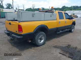 2002 Ford F-350 XL with VIN 1FTSW31F82EA52722, listed as a IAAI auction lot 42688553 with 121,065 mi miles and . Bid and sale history available at DreamBid. Image 4.