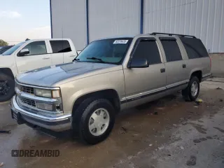 1998 Chevrolet Suburban with VIN 1GBEC16R1WJ375489, listed as a Copart auction lot 62376635 with 178,923 mi miles and Non repairable. Bid and sale history available at DreamBid. Image 1.