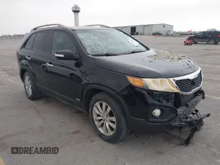 2011 Kia Sorento EX with VIN 5XYKUDA28BG064286, listed as a IAAI auction lot 41781709 with 288,395 mi miles. Bid and sale history available at carsss.com. Image 1.