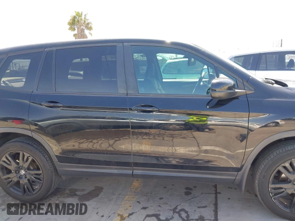 2021 Honda Passport Sport z VIN 5FNYF8H21MB038592, wystawiony jako IAAI lot #41955838 z przebiegiem 31 844 mil mil oraz . Historia ofert i sprzedaży dostępna na DreamBid. Obrazek 13.