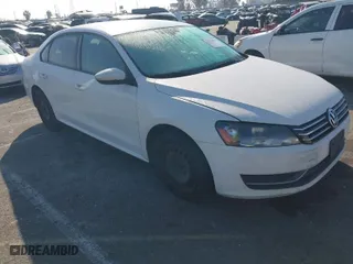2012 Volkswagen Passat S with VIN 1VWAP7A30CC020816, listed as a IAAI auction lot 41652643 with NaN miles. Bid and sale history available at carsss.com. Image 1.