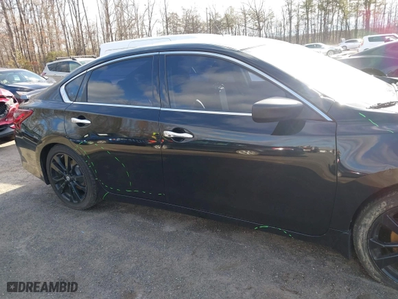 2017 Nissan Altima 2.5 SR with VIN 1N4AL3AP3HC286287, listed as a IAAI auction lot 41734373 with 118,932 mi miles. Bid and sale history available at carsss.com. Image 13.
