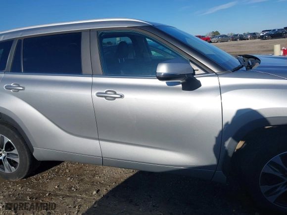 2023 Toyota Highlander L with VIN 5TDKDRAH6PS008178, listed as a IAAI auction lot 41863845 with 43,255 mi miles. Bid and sale history available at carsss.com. Image 13.