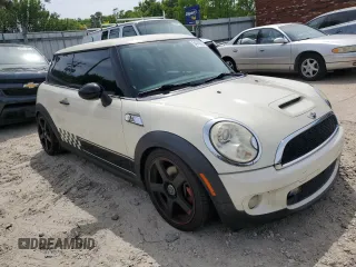 2007 MINI Hardtop S with VIN WMWMF73527TT83851, listed as a Copart auction lot 54740125 with 140,296 mi miles and Clean Title. Bid and sale history available at DreamBid. Image 4.