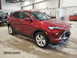 2024 Buick Encore GX Preferred z VIN KL4AMCSL0RB082602, wystawiony jako Copart lot #57526715 z przebiegiem 5 551 mil mil oraz Szkoda całkowita • Salvage title. Historia ofert i sprzedaży dostępna na DreamBid. Obrazek 4.