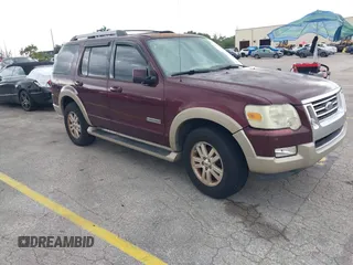 2006 Ford Explorer Eddie Bauer z VIN 1FMEU64E16UB00950, wystawiony jako IAAI lot #42473119 z przebiegiem 180 654 mil mil oraz . Historia ofert i sprzedaży dostępna na DreamBid. Obrazek 1.
