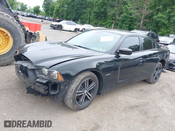 2014 Dodge Charger RT Plus with VIN 2C3CDXDT6EH187041, listed as a IAAI auction lot 39443589 with 62,981 mi miles. Bid and sale history available at carsss.com. Image 2.