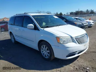 2014 Chrysler Town & Country Touring with VIN 2C4RC1BG8ER216545, listed as a IAAI auction lot 41624329 with 193,621 mi miles. Bid and sale history available at carsss.com. Image 1.