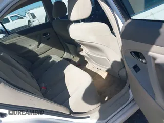2009 Toyota Camry z VIN 4T1BE46K79U823620, wystawiony jako IAAI lot #41633601 z przebiegiem 203 940 mil mil oraz . Historia ofert i sprzedaży dostępna na DreamBid. Obrazek 8.