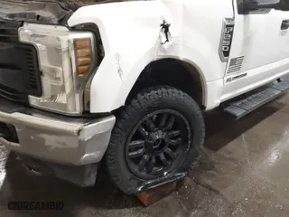 2019 Ford Super Duty F-250 SRW XL with VIN 1FT7W2BTXKEC83691, listed as a IAAI auction lot 41974771 with 139,673 mi miles. Bid and sale history available at carsss.com. Image 17.
