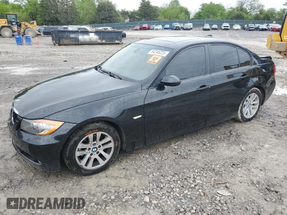 2006 BMW 3 Series 325i z VIN WBAVB13546KX39539, wystawiony jako Copart lot #54245225 z przebiegiem 217 453 mil mil oraz Czysty tytuł • Clean title. Historia ofert i sprzedaży dostępna na DreamBid. Obrazek 1.