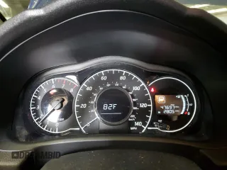 2018 Nissan Note SV z VIN 3N1CE2CP6JL352218, wystawiony jako Copart lot #61259655 z przebiegiem 47 697 mil mil oraz Szkoda całkowita • Salvage title. Historia ofert i sprzedaży dostępna na DreamBid. Obrazek 9.