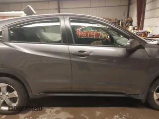 2018 Honda HR-V LX with VIN 3CZRU6H35JM704037, listed as a IAAI auction lot 41574796 with 140,671 mi miles. Bid and sale history available at carsss.com. Image 14.