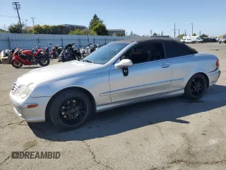 2005 Mercedes-Benz CLK 320 with VIN WDBTK65J55F140026, listed as a Copart auction lot 61972045 with 152,200 mi miles and Salvage title. Bid and sale history available at DreamBid. Image 1.