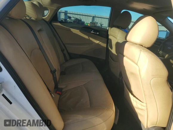 2014 Hyundai Sonata Limited with VIN 5NPEC4AB6EH817925, listed as a Copart auction lot 81996914 with 85,172 mi miles and Salvage Title. Bid and sale history available at DreamBid. Image 10.