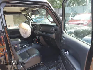 2020 Jeep Gladiator Overland with VIN 1C6HJTFG8LL176164, listed as a IAAI auction lot 42482369 with 80,009 mi miles and . Bid and sale history available at DreamBid. Image 5.