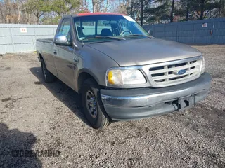 2001 Ford F-150 XL z VIN 1FTPF17L61NC01103, wystawiony jako IAAI lot #41586637 z przebiegiem 194 689 mil mil oraz . Historia ofert i sprzedaży dostępna na DreamBid. Obrazek 1.