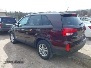 2014 Kia Sorento LX with VIN 5XYKTDA61EG475569, listed as a IAAI auction lot 41924158 with 58,724 mi miles and . Bid and sale history available at carsss.com. Image 3.
