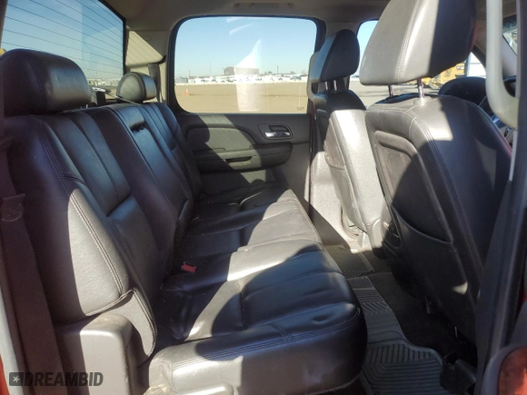2008 Chevrolet Silverado 1500 LTZ with VIN 2GCFK13YX81177716, listed as a Copart auction lot 88589025 with 239,867 mi miles and Clean Title. Bid and sale history available at carsss.com. Image 10.