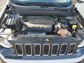 2017 Jeep Renegade Latitude z VIN ZACCJBBB7HPG28986, wystawiony jako Copart lot #55303055 z przebiegiem 40 839 mil mil oraz Szkoda całkowita • Salvage title. Historia ofert i sprzedaży dostępna na DreamBid. Obrazek 11.