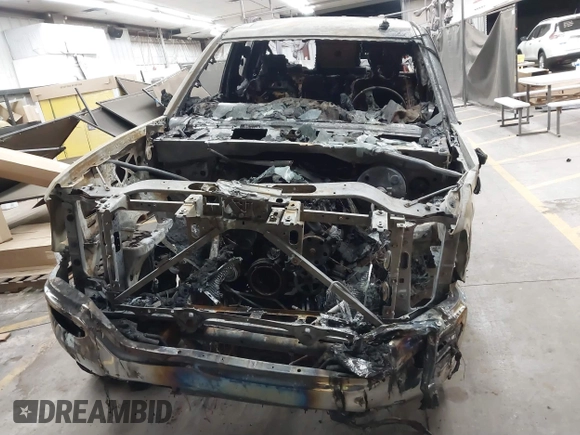 2018 GMC Sierra 1500 SLE z VIN 1GTV2MEC2JZ226046, wystawiony jako IAAI lot #41819120 z przebiegiem Nie podano mil oraz . Historia ofert i sprzedaży dostępna na DreamBid. Obrazek 12.