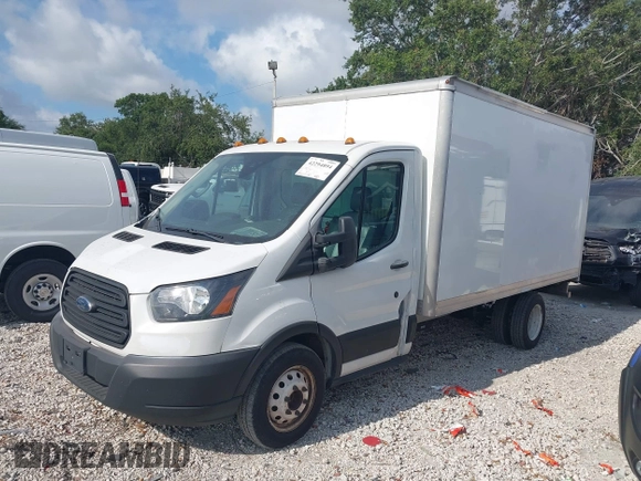 2019 Ford Transit z VIN 1FDBF8ZM6KKA67975, wystawiony jako IAAI lot #42294894 z przebiegiem 108 670 mil mil oraz . Historia ofert i sprzedaży dostępna na DreamBid. Obrazek 2.