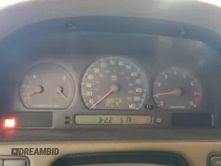 1998 Volvo S70 z VIN YV1LS567XW3526288, wystawiony jako Copart lot #72746124 z przebiegiem 177 510 mil mil oraz Szkody całkowita. Historia ofert i sprzedaży dostępna na DreamBid. Obrazek 9.