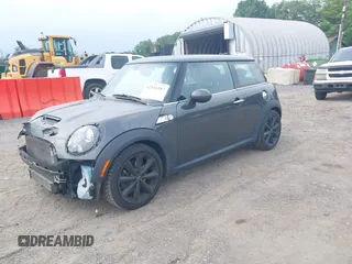 2011 MINI Hardtop S with VIN WMWSV3C58BTY13412, listed as a IAAI auction lot 42516587 with 124,831 mi miles and . Bid and sale history available at DreamBid. Image 18.