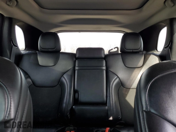 2019 Jeep Cherokee Latitude Plus with VIN 1C4PJMLX8KD369356, listed as a Copart auction lot 45351885 with 134,633 mi miles and Salvage Title. Bid and sale history available at carsss.com. Image 10.