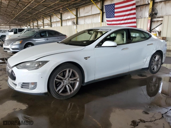 2014 Tesla Model S 60 kWh Battery with VIN 5YJSA1H14EFP46419, listed as a Copart auction lot 45403985 with 153,484 mi miles and Salvage Title. Bid and sale history available at carsss.com. Image 1.