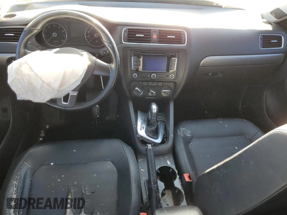 2013 Volkswagen Jetta SEL with VIN 3VWLX7AJ1DM365862, listed as a Copart auction lot 50640445 with Not provided miles and Salvage title. Bid and sale history available at DreamBid. Image 8.