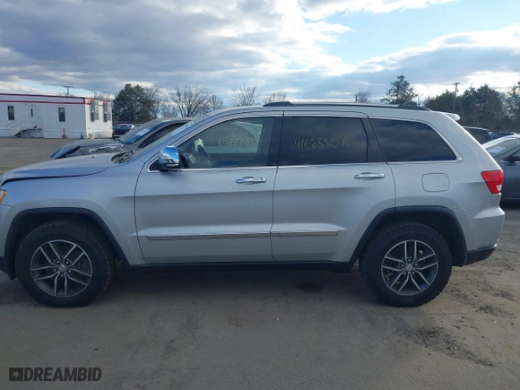 2011 Jeep Grand Cherokee Limited with VIN 1J4RR5GT8BC527676, listed as a IAAI auction lot 41683807 with 101,324 mi miles. Bid and sale history available at carsss.com. Image 14.