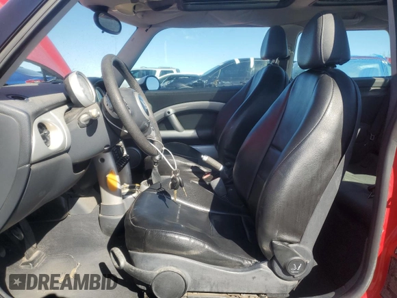 2002 MINI Hardtop with VIN WMWRC33492TC36548, listed as a Copart auction lot 46743455 with 144,260 mi miles and Clean Title. Bid and sale history available at DreamBid. Image 7.