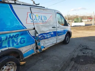2020 Ford Transit Cargo with VIN 1FTBR1Y88LKA06393, listed as a IAAI auction lot 41283124 with 229,589 mi miles and . Bid and sale history available at DreamBid. Image 19.