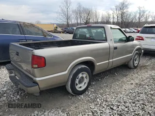 2000 GMC Sonoma with VIN 1GTCS1444Y8131309, listed as a Copart auction lot 46524975 with 156,218 mi miles and Salvage Title. Bid and sale history available at DreamBid. Image 3.