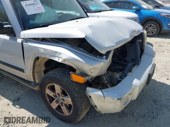 2008 Jeep Commander Sport with VIN 1J8HG48K08C187691, listed as a IAAI auction lot 41898517 with 229,217 mi miles. Bid and sale history available at carsss.com. Image 12.