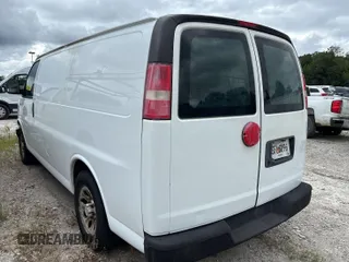 2013 Chevrolet Express Cargo z VIN 1GCSGAFX0D1173242, wystawiony jako IAAI lot #42792060 z przebiegiem 263 409 mil mil oraz . Historia ofert i sprzedaży dostępna na DreamBid. Obrazek 28.