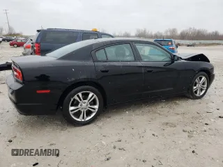 2013 Dodge Charger SXT z VIN 2C3CDXJG1DH678753, wystawiony jako Copart lot #50036355 z przebiegiem 161 158 mil mil oraz Czysty tytuł • Clean title. Historia ofert i sprzedaży dostępna na DreamBid. Obrazek 3.