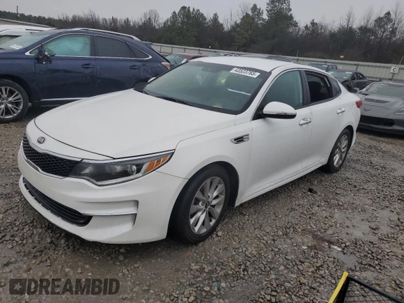 2017 Kia Optima LX z VIN 5XXGT4L3XHG122359, wystawiony jako Copart lot #43523765 z przebiegiem 137 668 mil mil oraz Szkoda całkowita • Salvage title. Historia ofert i sprzedaży dostępna na DreamBid. Obrazek 1.