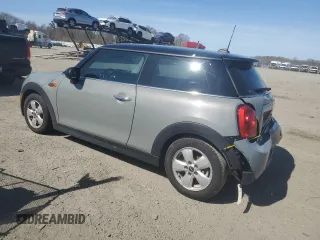 2015 MINI Hardtop z VIN WMWXM5C58FT940378, wystawiony jako Copart lot #52156005 z przebiegiem 115 758 mil mil oraz Czysty tytuł • Clean title. Historia ofert i sprzedaży dostępna na DreamBid. Obrazek 2.