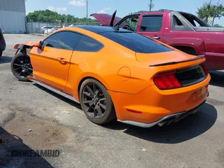 2020 Ford Mustang GT z VIN 1FA6P8CF5L5174647, wystawiony jako IAAI lot #42476619 z przebiegiem 42 728 mil mil oraz . Historia ofert i sprzedaży dostępna na DreamBid. Obrazek 3.