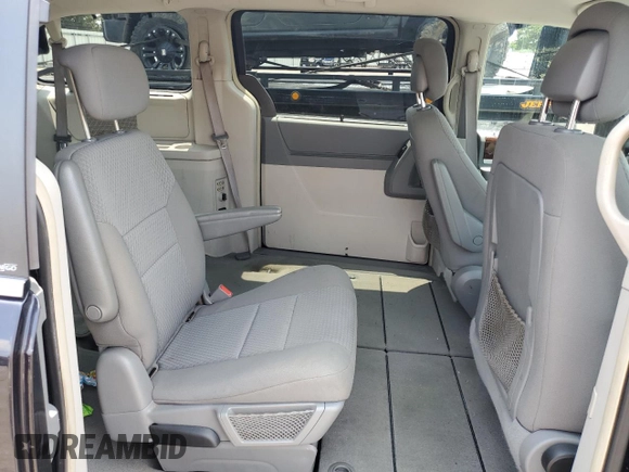 2010 Chrysler Town & Country Touring z VIN 2A4RR5D16AR403964, wystawiony jako Copart lot #60079535 z przebiegiem 145 398 mil mil oraz Szkoda całkowita • Salvage title. Historia ofert i sprzedaży dostępna na DreamBid. Obrazek 11.