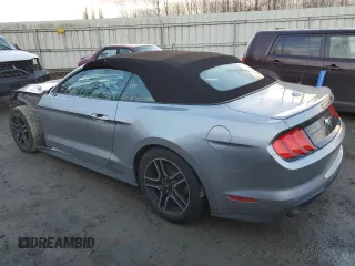 2021 Ford Mustang EcoBoost with VIN 1FATP8UHXM5121804, listed as a Copart auction lot 38404153 with 44,025 mi miles. Bid and sale history available at carsss.com. Image 2.