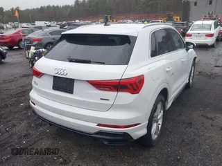 2020 Audi Q3 S line Prestige z VIN WA1FECF32L1105422, wystawiony jako IAAI lot #41974815 z przebiegiem 27 627 mil mil oraz . Historia ofert i sprzedaży dostępna na DreamBid. Obrazek 4.