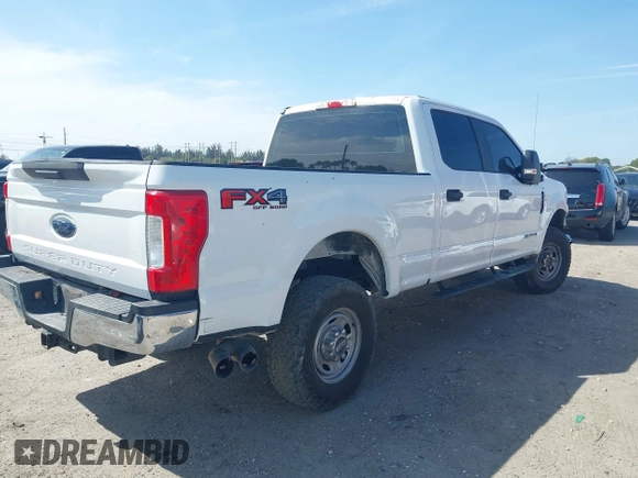 2017 Ford F-250 Lariat with VIN 1FT7W2BT2HED84443, listed as a IAAI auction lot 41647802 with 204,334 mi miles and . Bid and sale history available at DreamBid. Image 4.