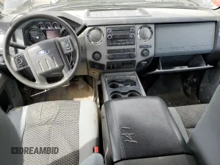 2014 Ford F-250 XL with VIN 1FT7X2B64EEA31379, listed as a Copart auction lot 54993565 with 517,261 mi miles and Clean title. Bid and sale history available at DreamBid. Image 8.