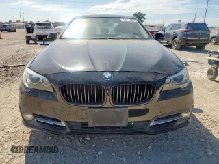 2015 BMW 5 Series 528i z VIN WBA5A5C51FD516809, wystawiony jako Copart lot #57714025 z przebiegiem 135 554 mil mil oraz Czysty tytuł • Clean title. Historia ofert i sprzedaży dostępna na DreamBid. Obrazek 5.