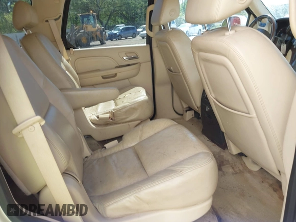 2008 Cadillac Escalade with VIN 1GYEC63888R120115, listed as a IAAI auction lot 41806284 with 233,756 mi miles. Bid and sale history available at carsss.com. Image 8.